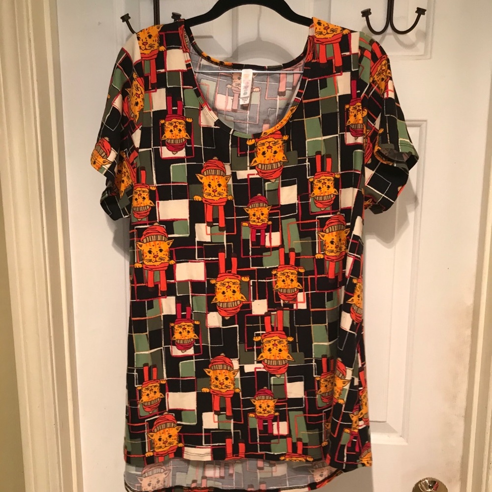 Classic T Holiday Winter Cat Shirt NWOT